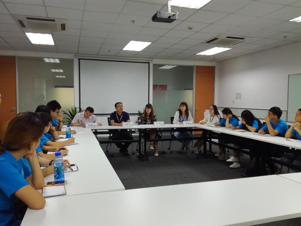实践队同德邦物流西事业部工作人员交流